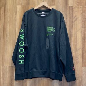 Nike Black and Green Crewneck Sweater